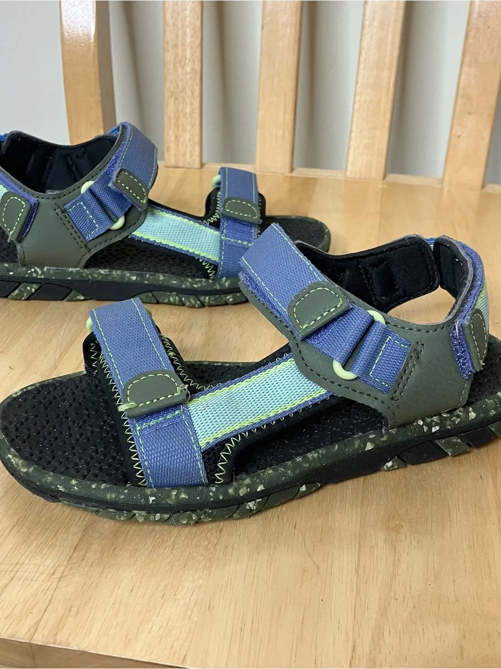 Wonder Nation boys Velcro strap sandals size 1 youth